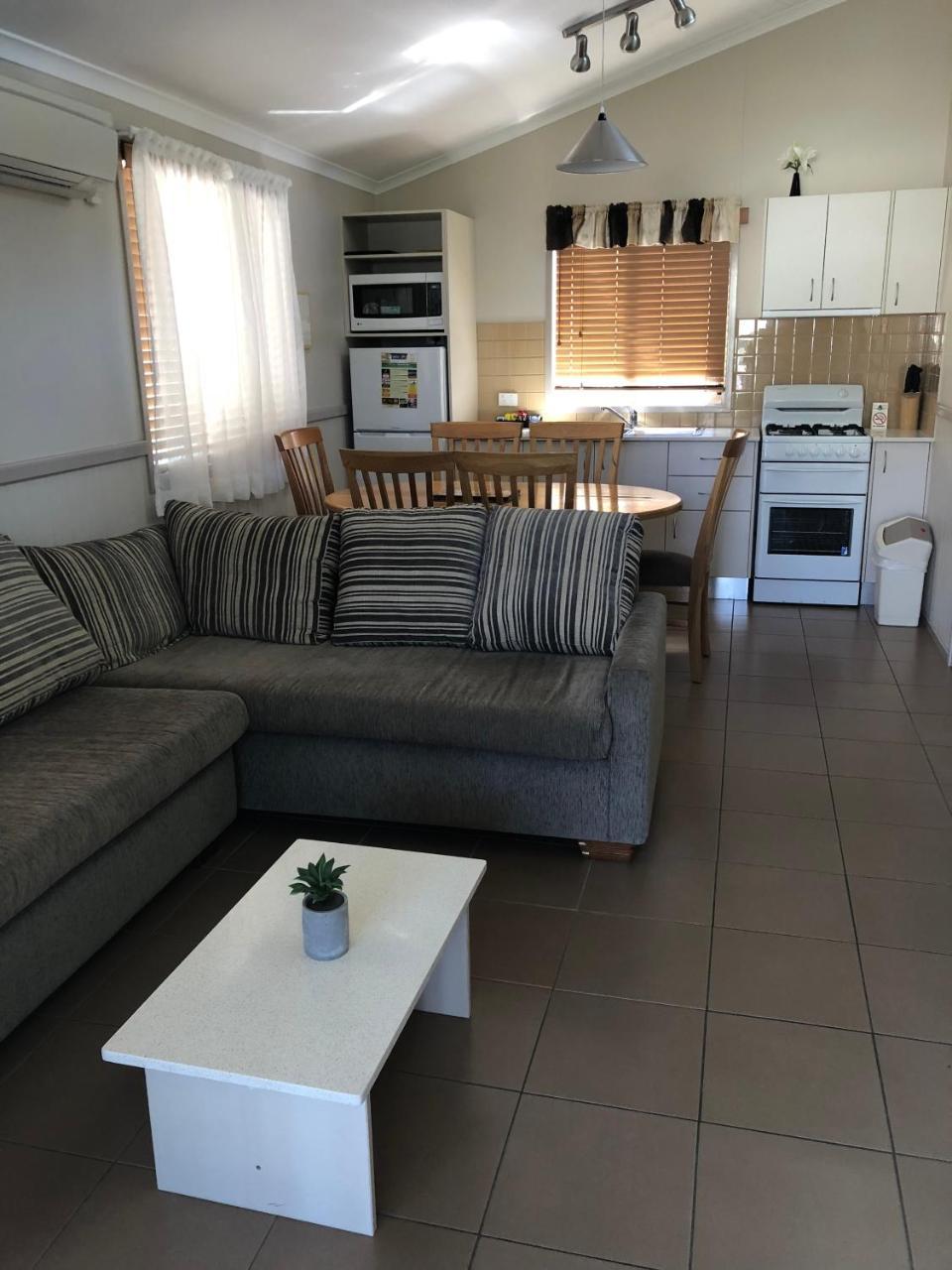 Pleasurelea Tourist Resort & Caravan Park Batemans Bay Exterior photo