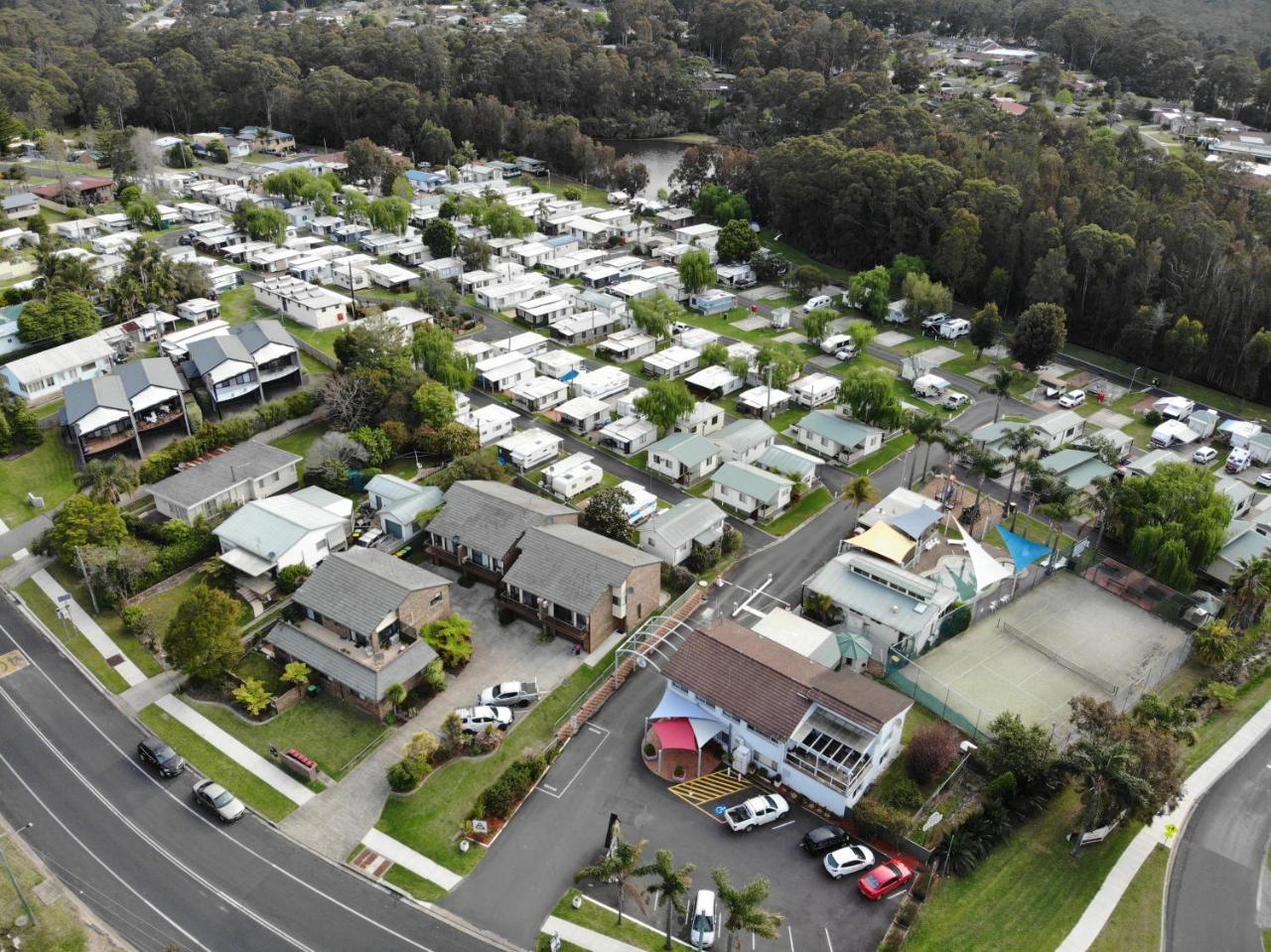 Pleasurelea Tourist Resort & Caravan Park Batemans Bay Exterior photo